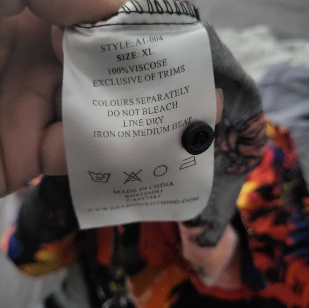 Flames Skull Graffiti Button Up shirt - Picture 6 of 7